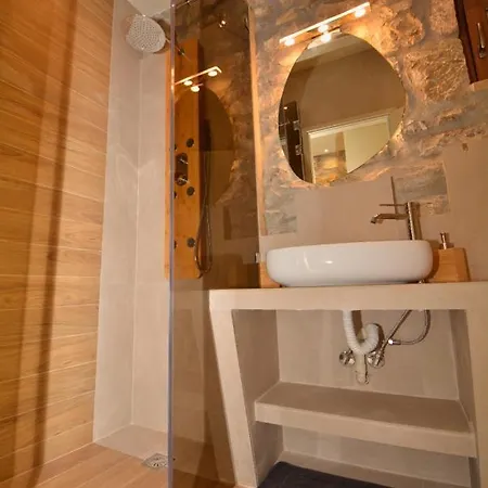 Villa Sea-Front Jacuzzi & Garden Luxury 