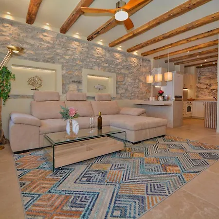 Villa Sea-Front Jacuzzi & Garden Luxury 